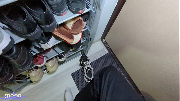 I caught my friend’s mom jerking off and she agreed to take my virginity – Russian talk porn