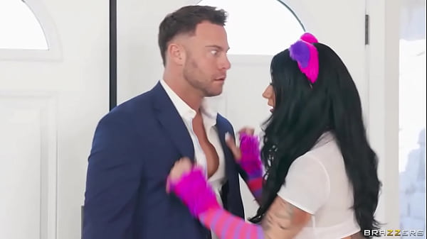 My Fucking Crazy Cosplay Girlfriend.Luna Baby, Natalie Brooke / Brazzers/ Enter XVPROMO on official site for discount