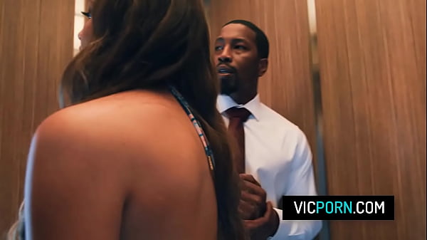 Busty latina milf Gizelle Blanco got double penetrated by two studs in the elevator