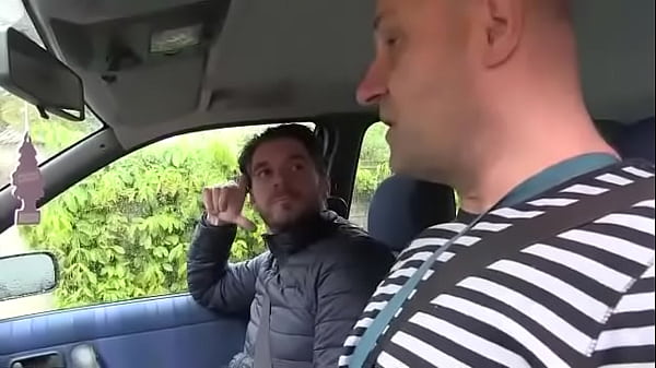 Zora benlokbi est l auto-stoppeuse