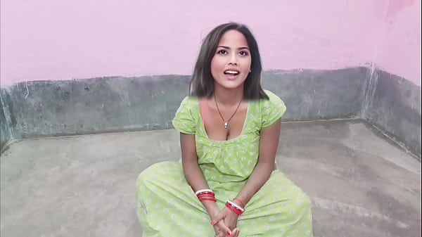 Khet ghumne gai makan malkin ko majdur ke Bete ne pela karte huye aunty uncal ke sath Indian desi bhabhi hindi