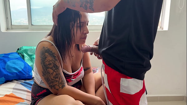 Mi marido contrata a un maestro de musica y este me folla tan duro que me hace venir a chorros.