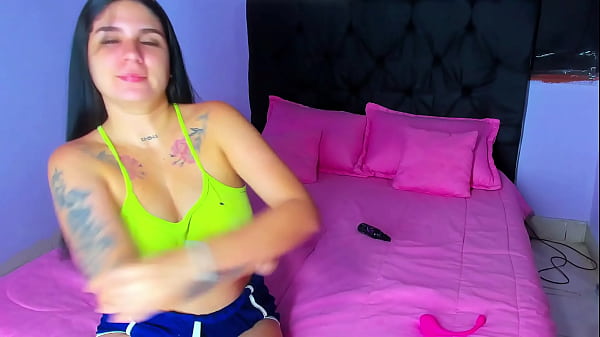 MUJER EXTRANJERA ME PIDE QUE LLLEGUE A SU CUARTO ME ENSEÑA SU GRAN COÑO Y FOLLAMOS DURO – SEXO RUSO