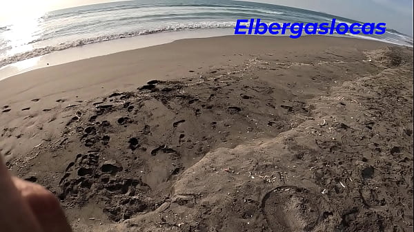 Tenemos sexo frente a la playa, me gano la emocion y exitacion de hacerlo en un lugar publico, asi que tuvimos sexo al aire libre