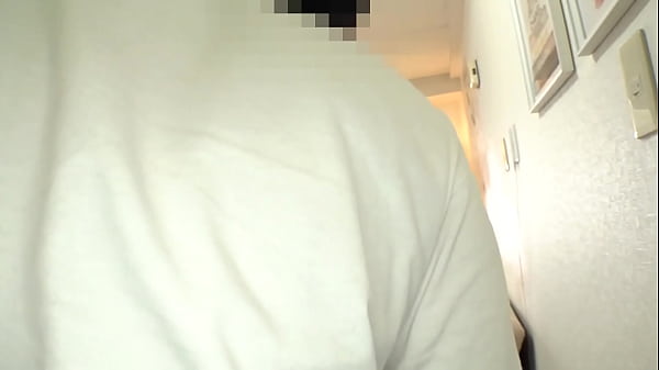 パート１【貪欲どスケベ美女がノリノリ童貞チ○ポ喰い】色白美肌のむっちりボディで筆おろすあざと可愛い変態ちゃん！！