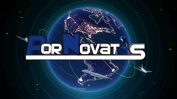 PORNOVATAS – Chica de la limpieza joven y tetona natural me pilla masturbandome mientras la observo