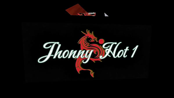 Madrasta gostosa espionou meu banho até cair de boca no meu pau.