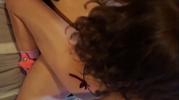 Mi mujer empinada con el culo mas delicioso que veras hoy, real sex amateur.2