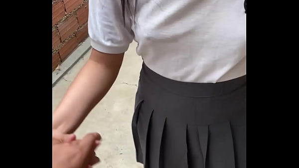 MORRITA DE ESCUELA MEXICANA PIERDE APUESTA CON SU COMPAÑERO Y SE LA TERMINA CHUPANDO EN LA ESCUELA VIDEO PORNO CASERO ESTUDIANTES 18 AÑOS